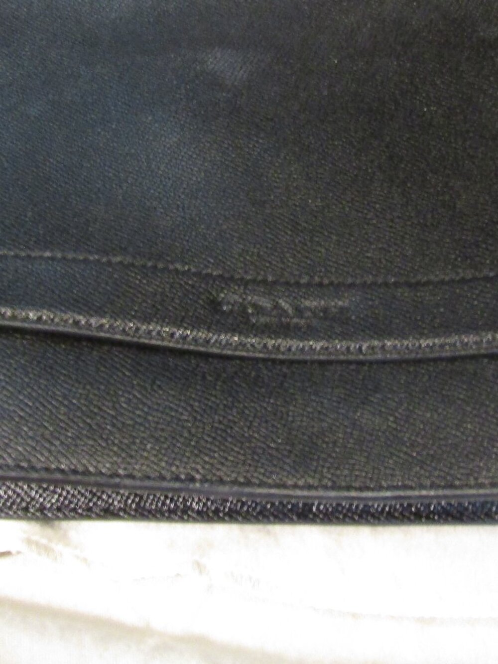 COACH Black Textured Crossgrain Leather Pouch with Gold Hardware & Wrist Strap - Picture 6 of 6